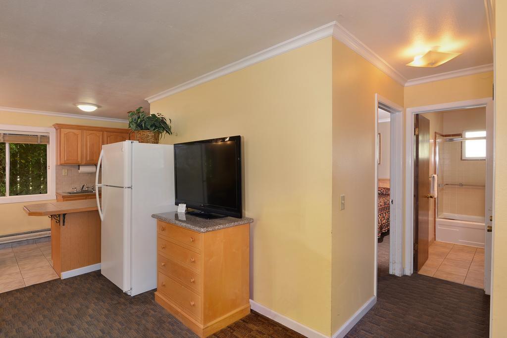 Surf Motel And Gardens Форт Браг Екстериор снимка